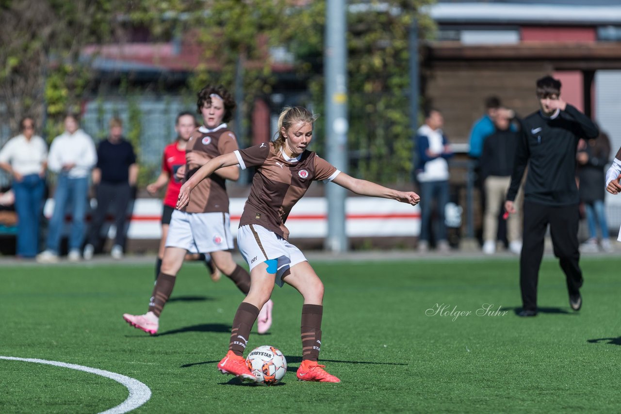 Bild 129 - wBJ FC St. Pauli - Eimsbuetteler TV : Ergebnis: 3:4